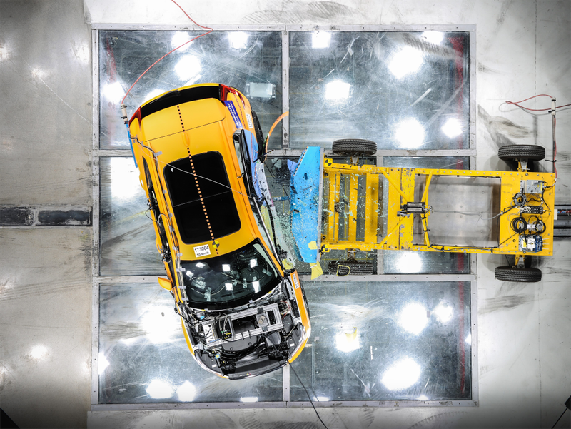 Illustration for article titled What It Takes To Make Cars That Keep Humans Alive If They Crash